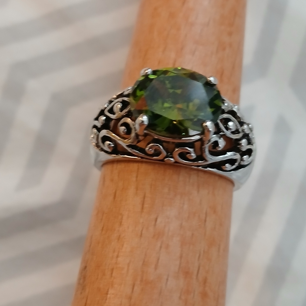 Vintage Swarovski Green Crystal Silver Ring Size 10